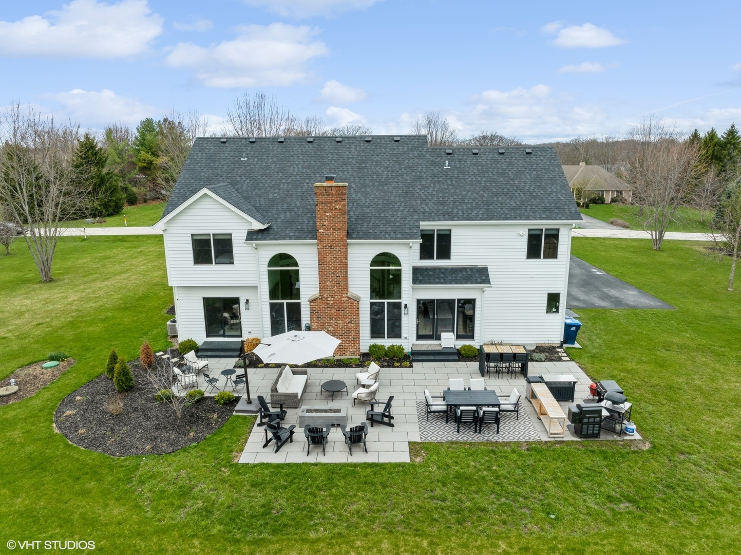 5N015 OAK HILL Drive