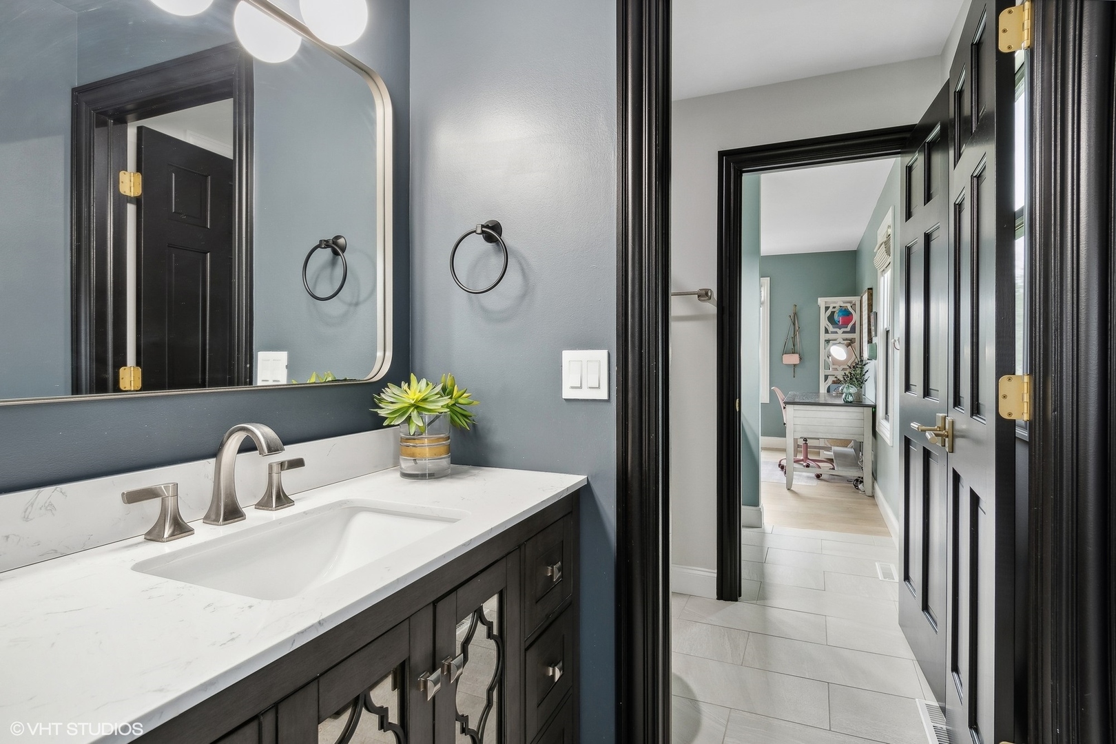 5N015 OAK HILL Drive