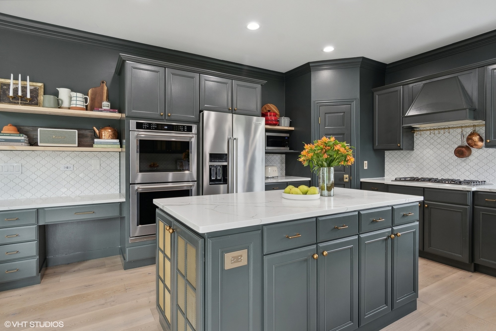 5N015 OAK HILL Drive