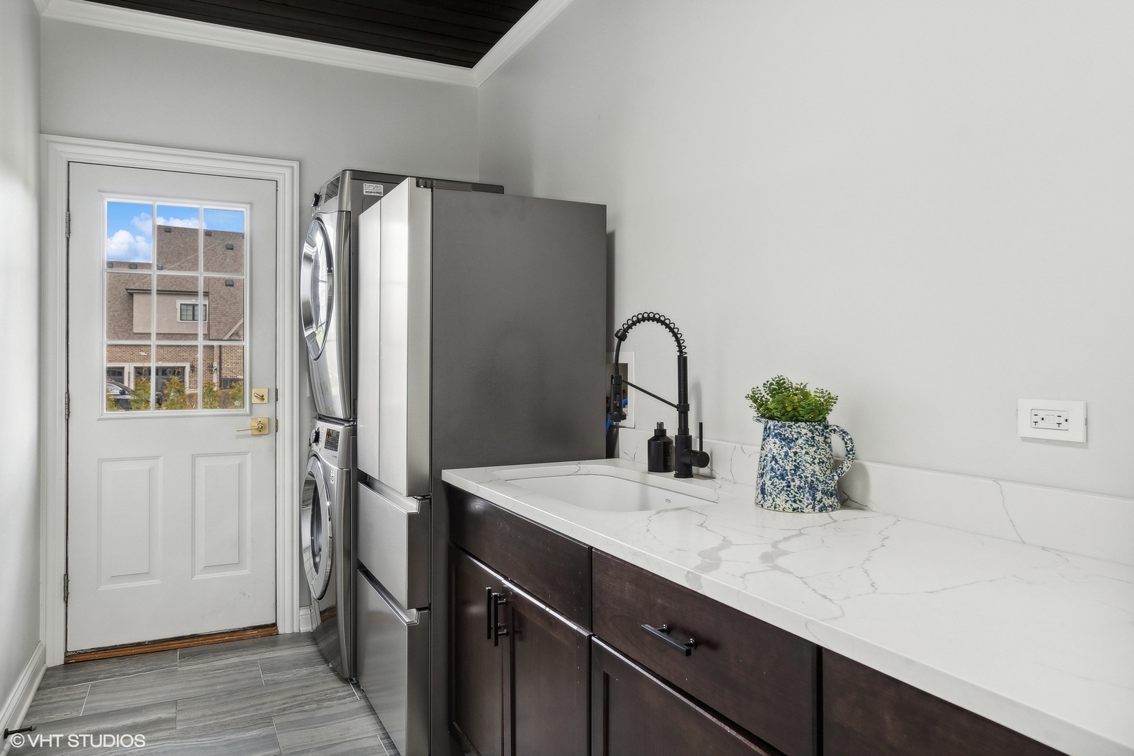 5N015 OAK HILL Drive