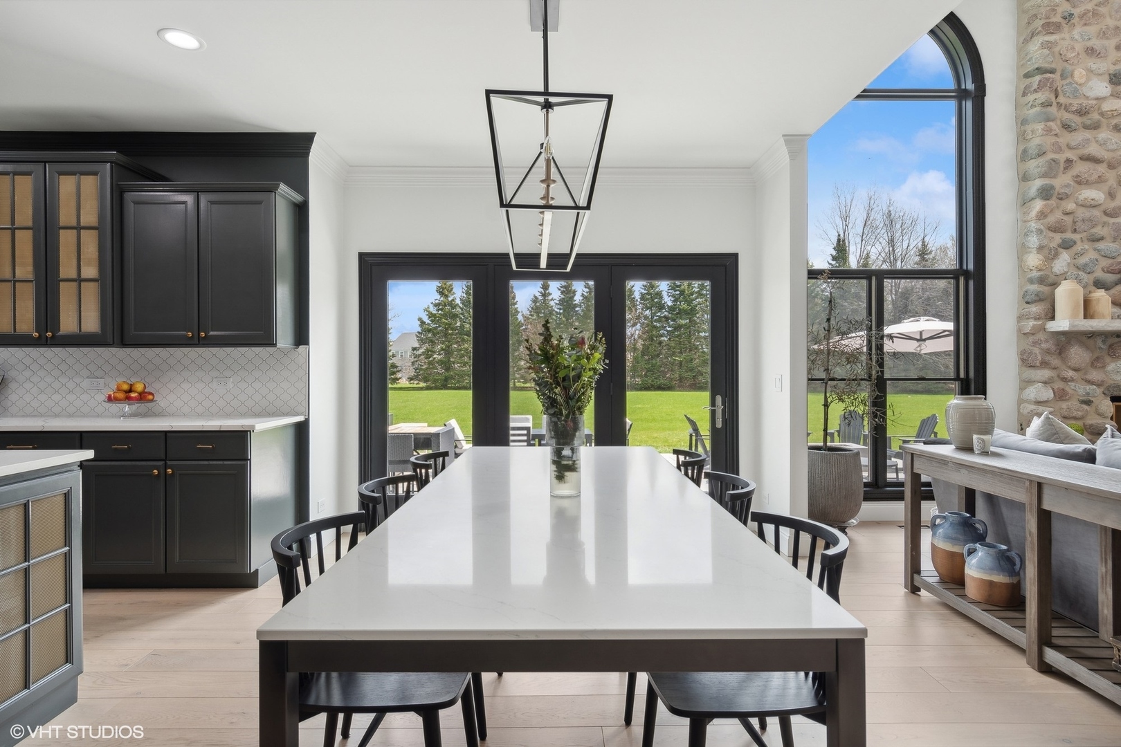 5N015 OAK HILL Drive