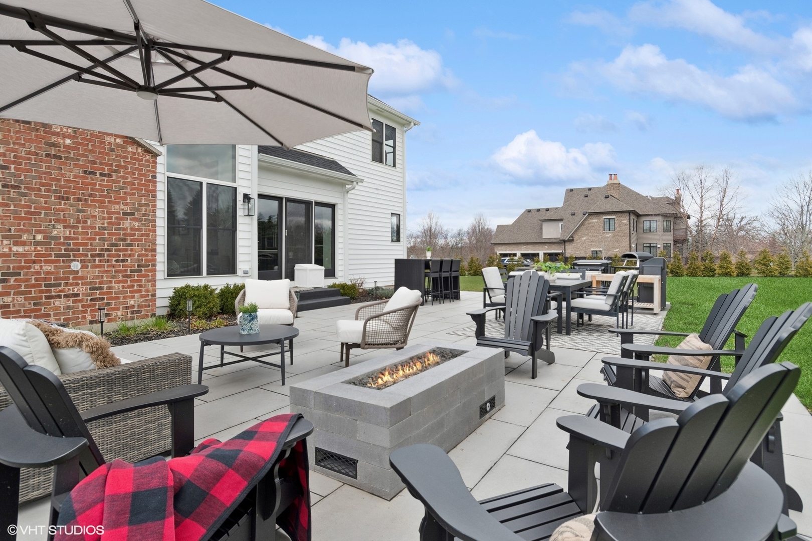 5N015 OAK HILL Drive