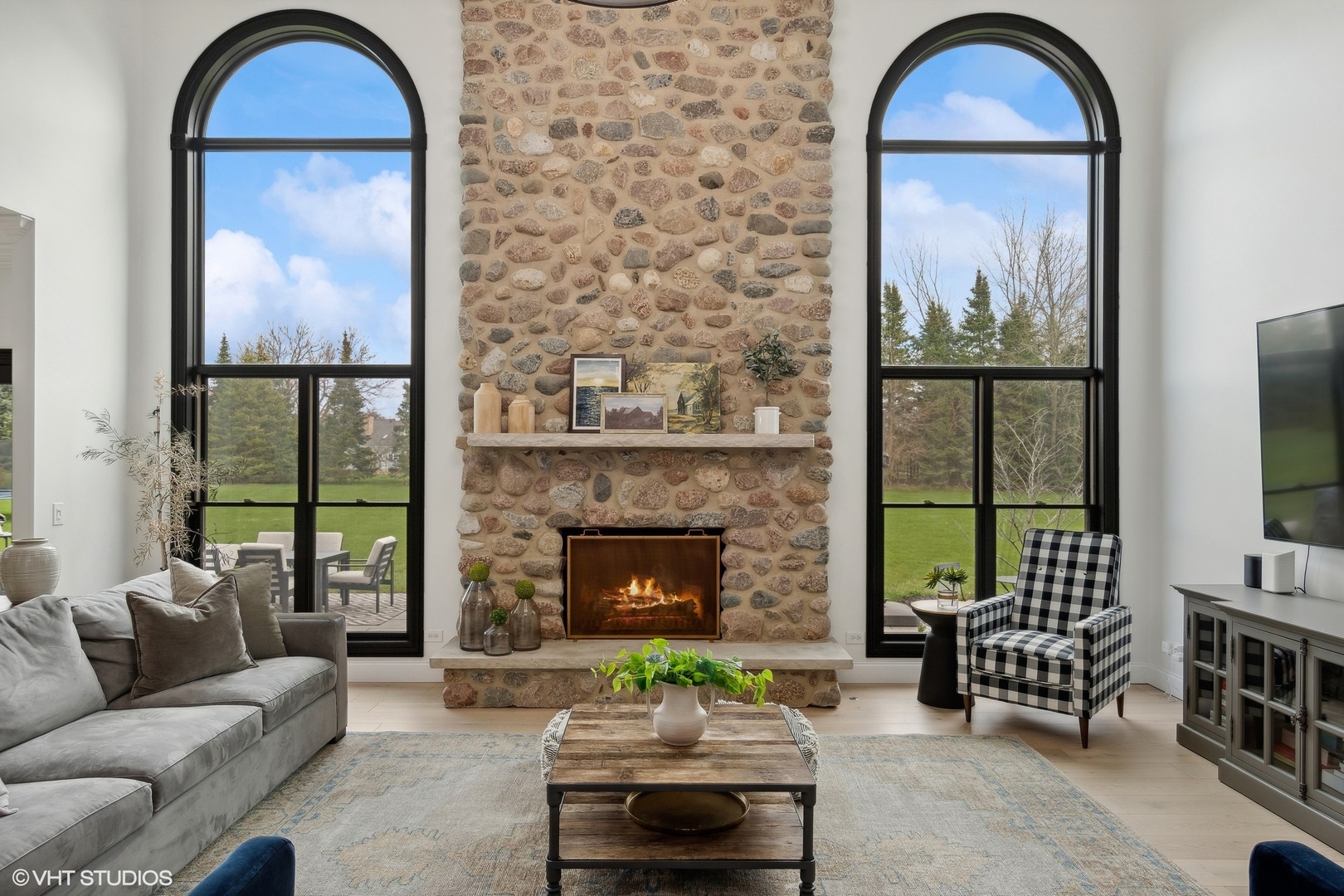 5N015 OAK HILL Drive