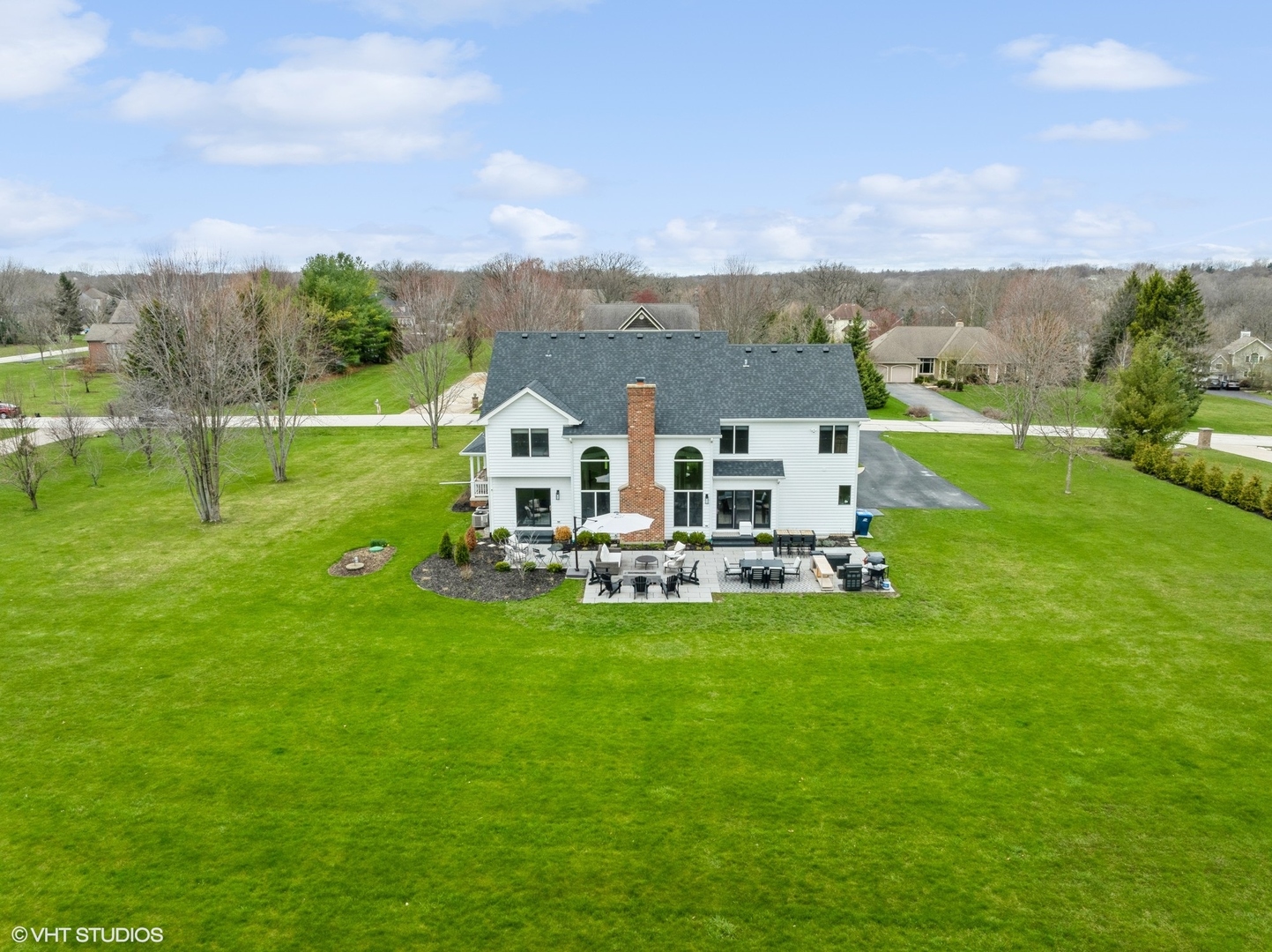 5N015 OAK HILL Drive