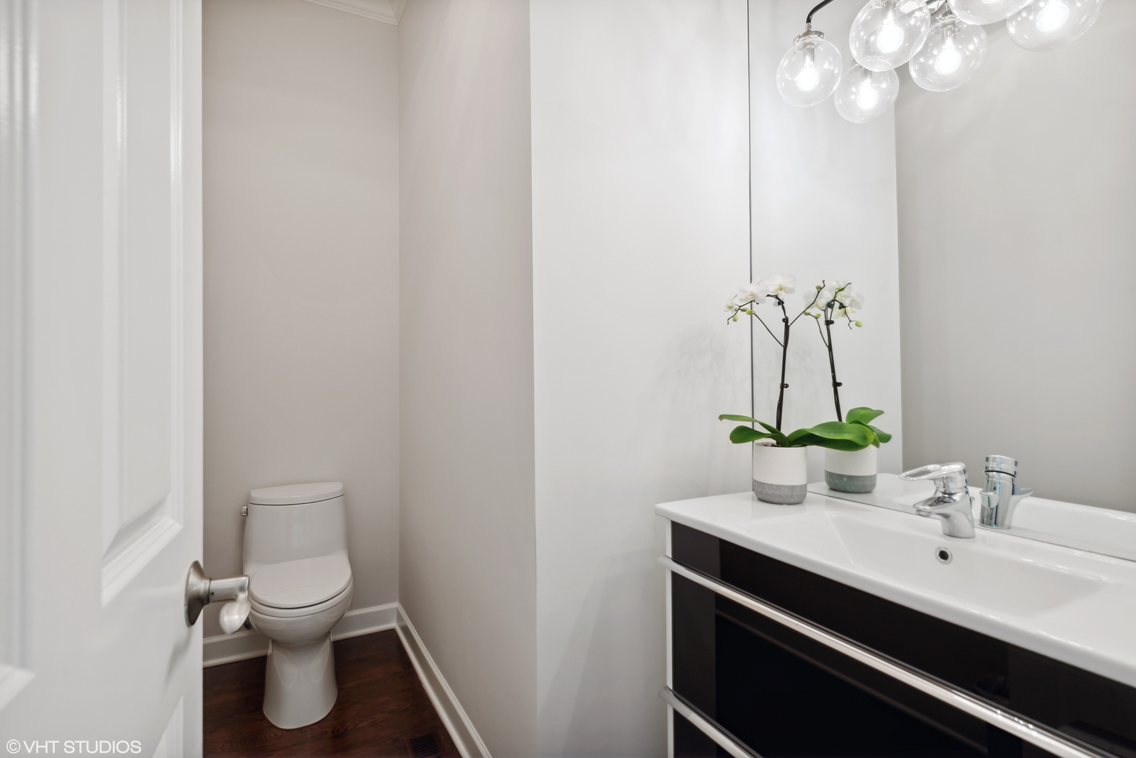 446 W Superior Street