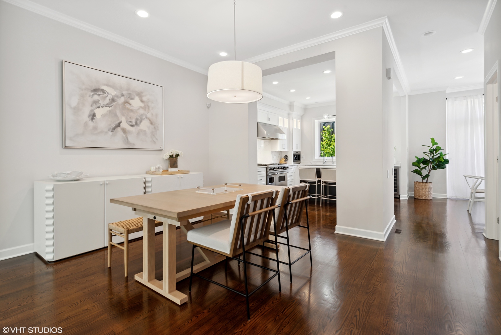 446 W Superior Street