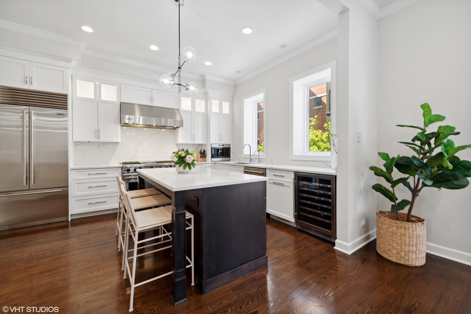 446 W Superior Street