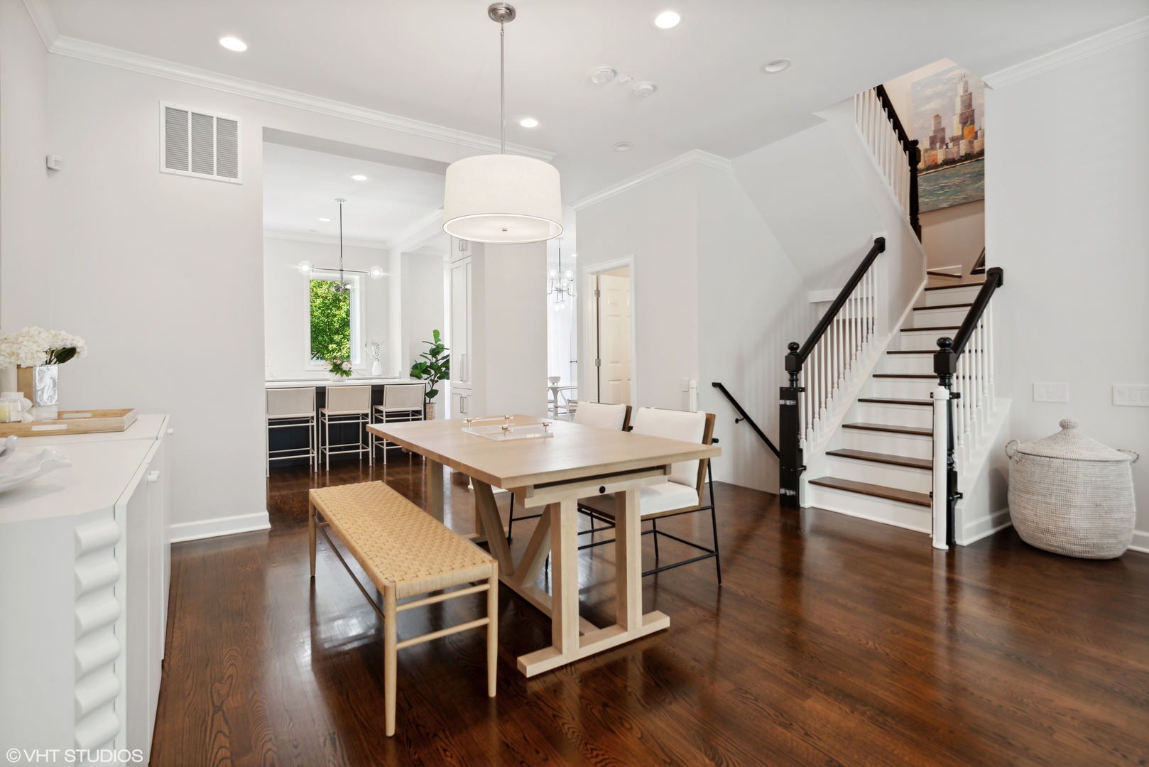 446 W Superior Street