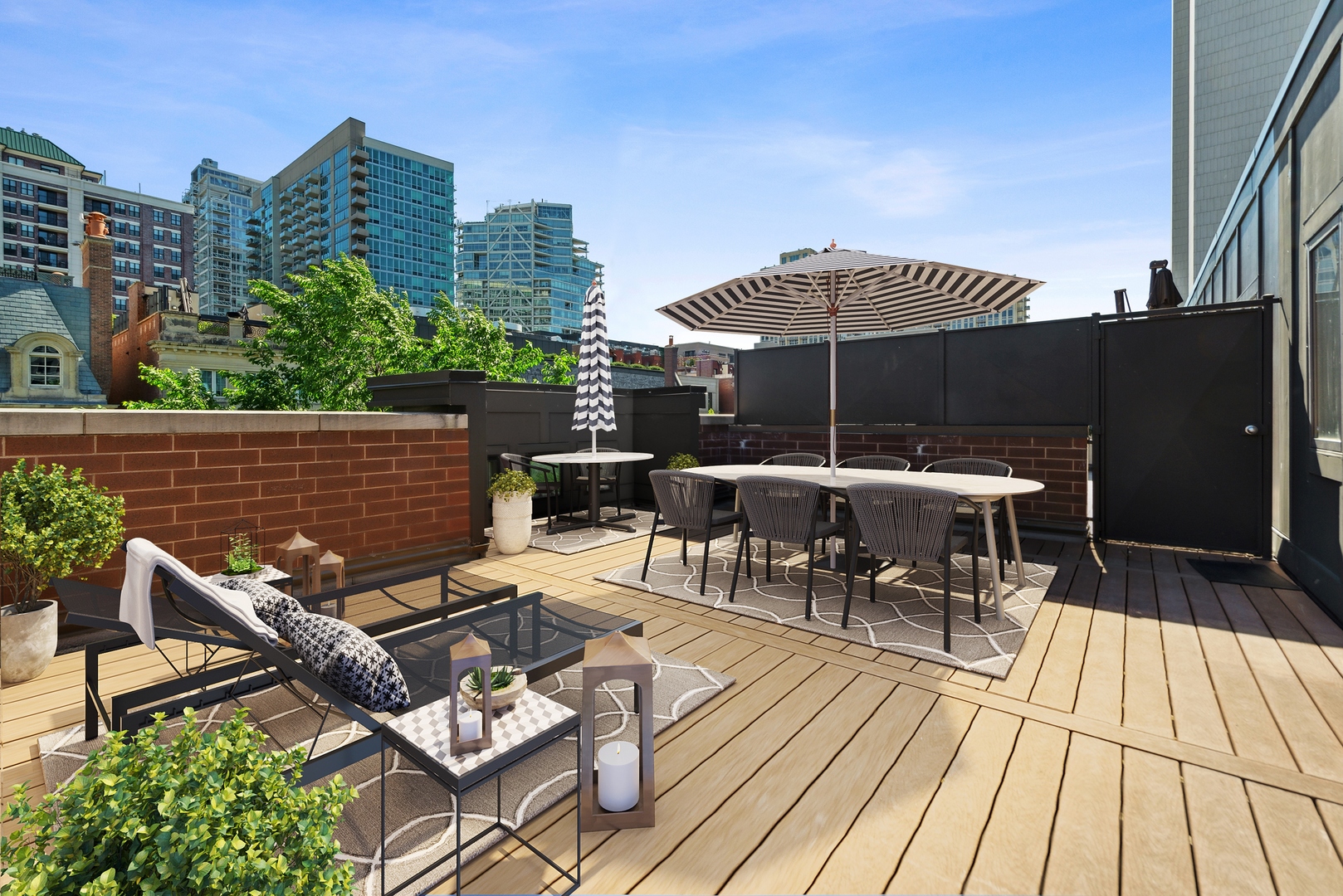 446 W Superior Street