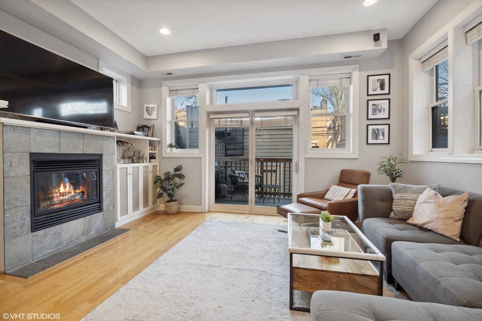 1937 N Dayton Street Unit: 1R