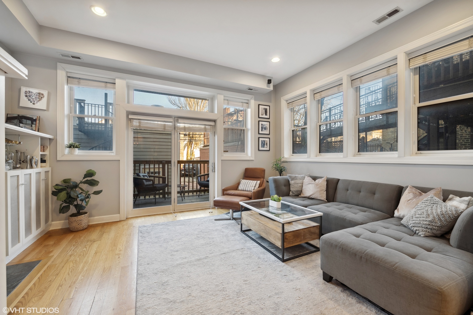 1937 N Dayton Street Unit: 1R