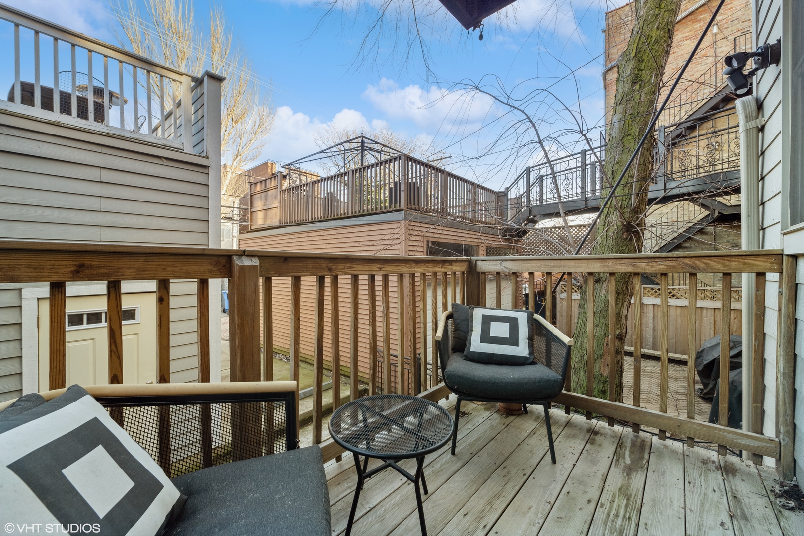 1937 N Dayton Street Unit: 1R