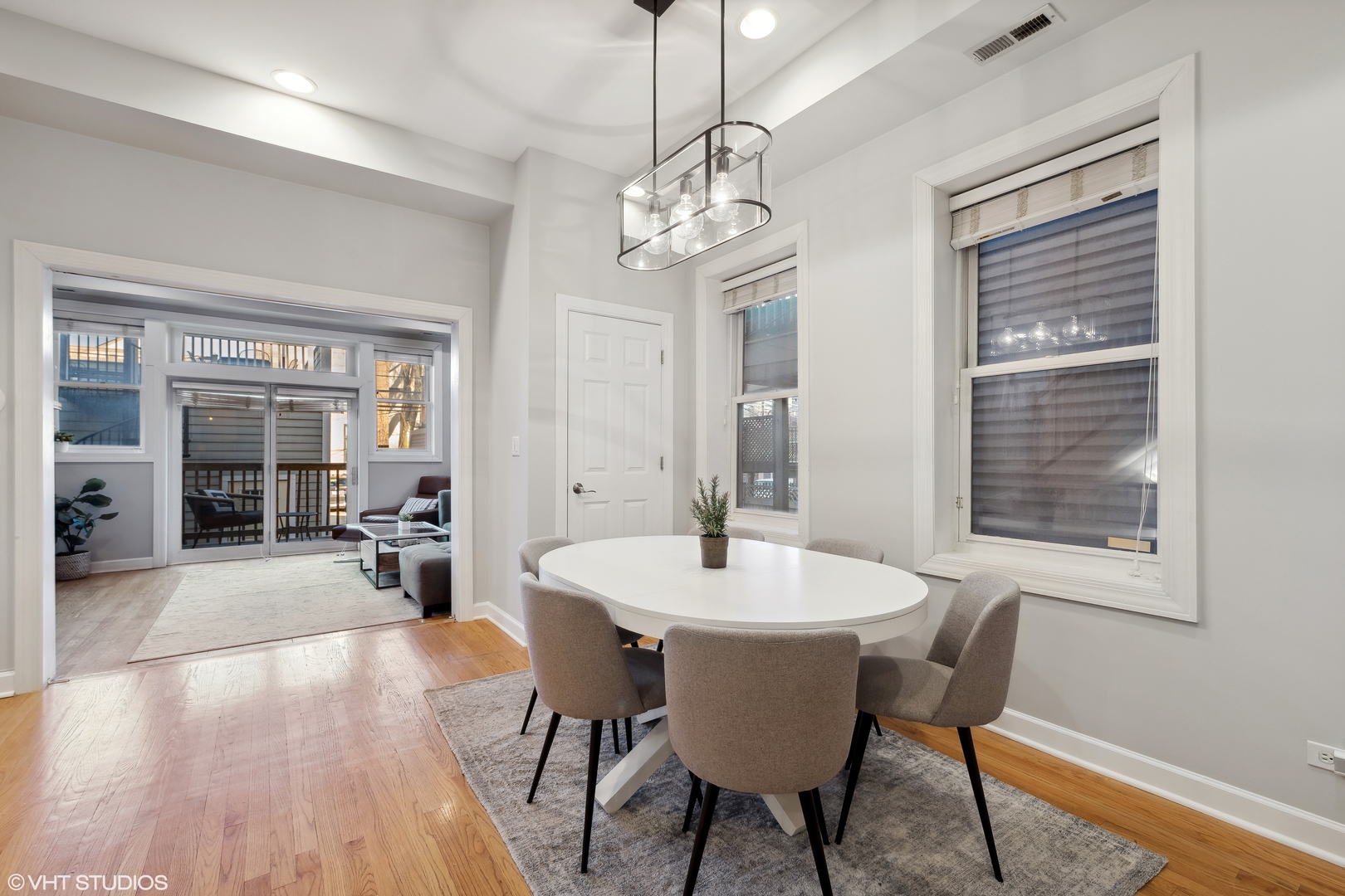 1937 N Dayton Street Unit: 1R