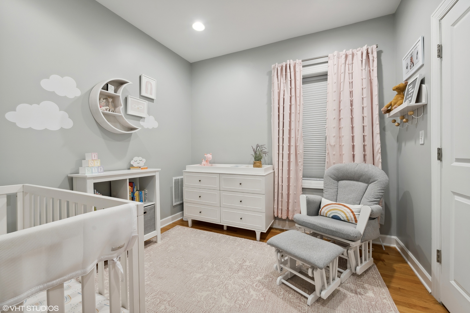 1937 N Dayton Street Unit: 1R