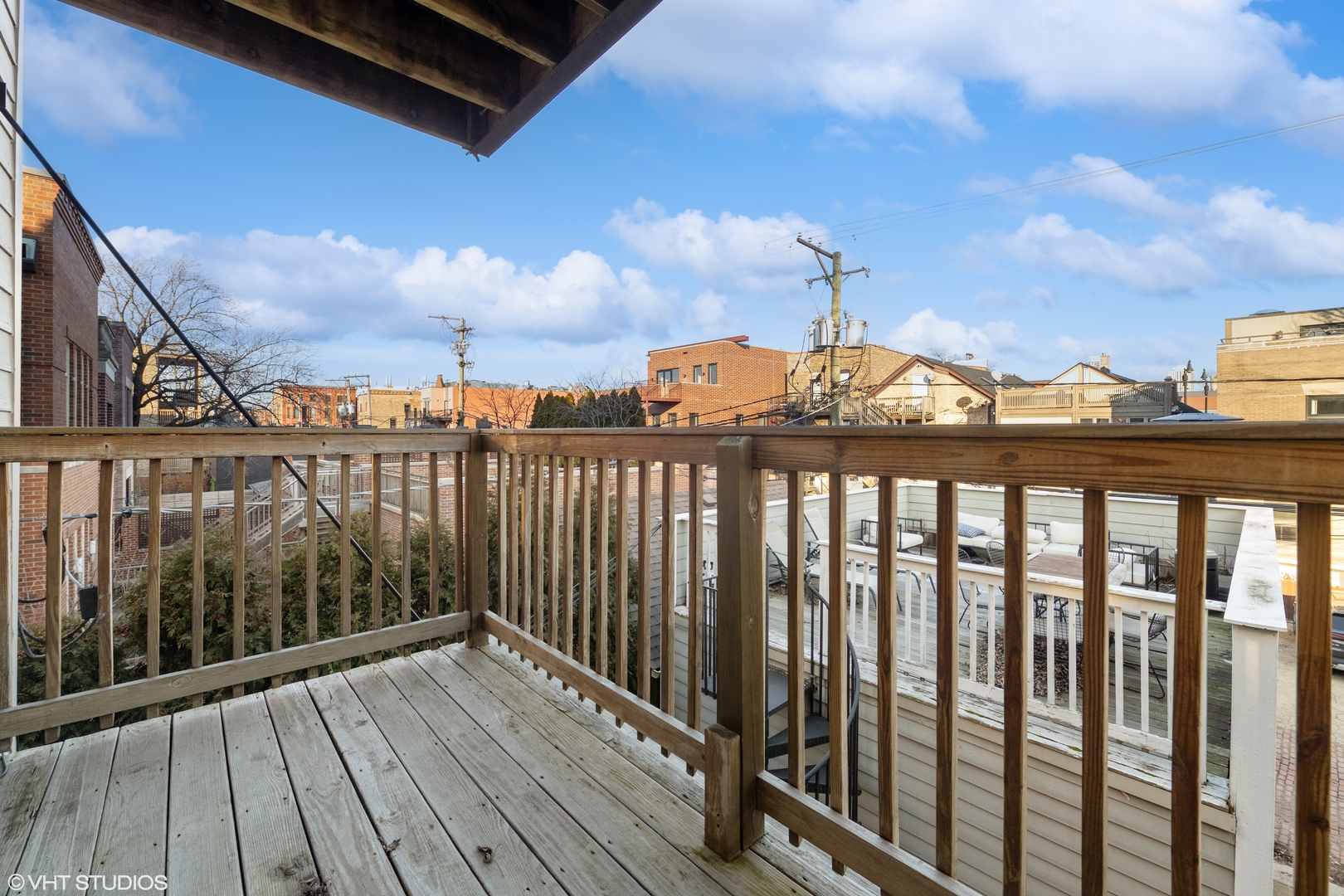 1937 N Dayton Street Unit: 1R