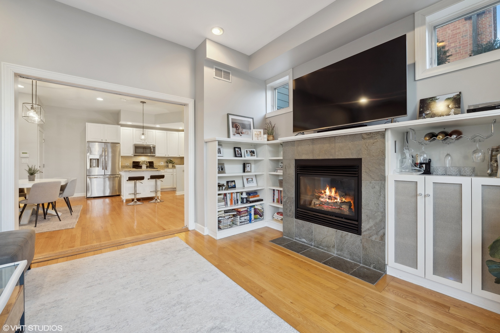 1937 N Dayton Street Unit: 1R