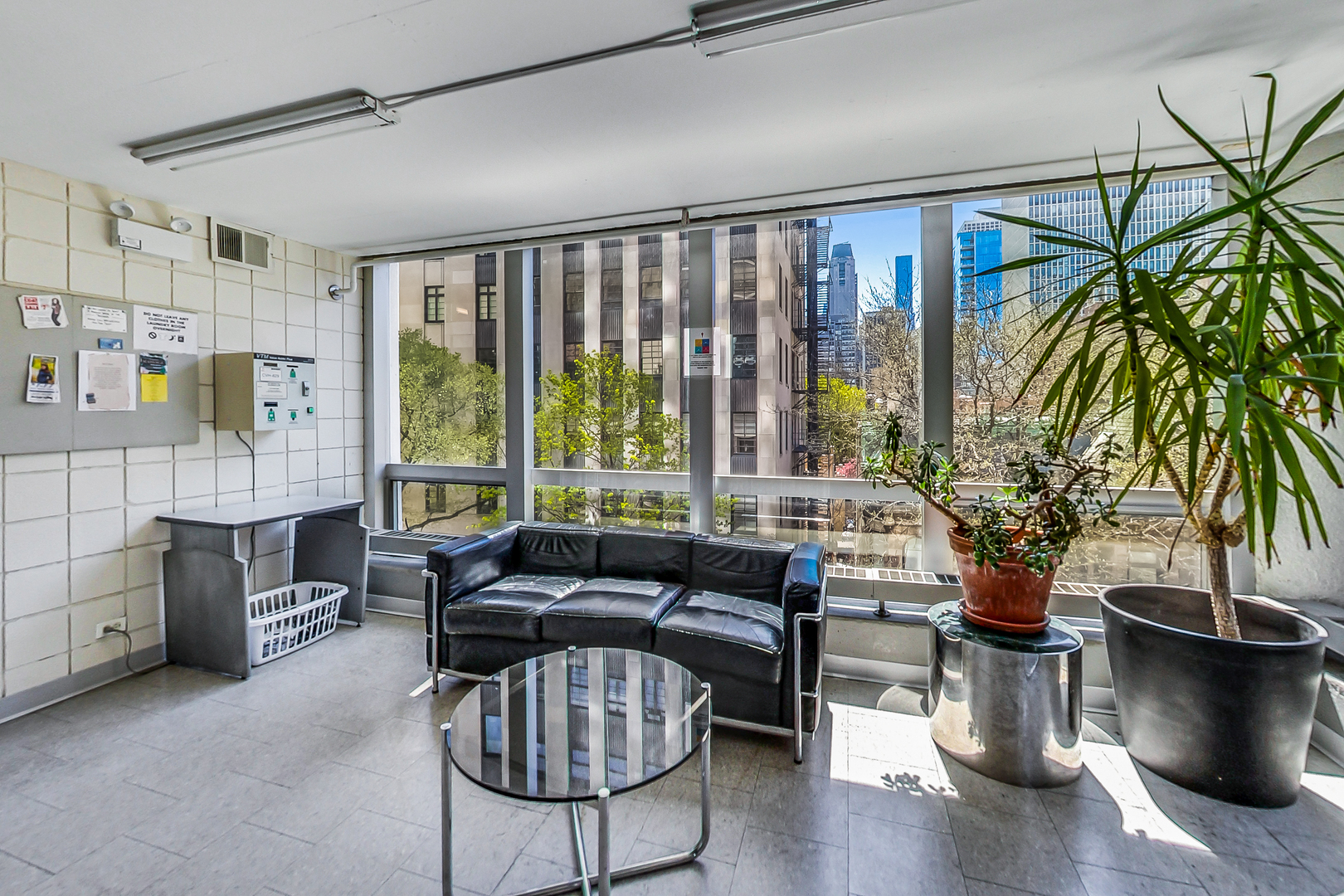 1300 N Astor Street Unit: 8C