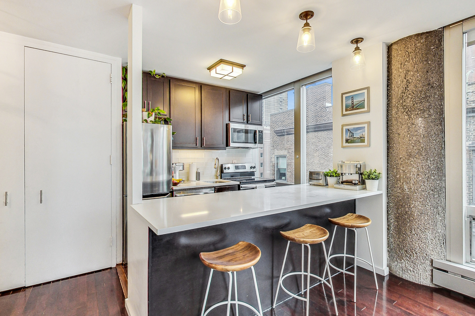 1300 N Astor Street Unit: 8C