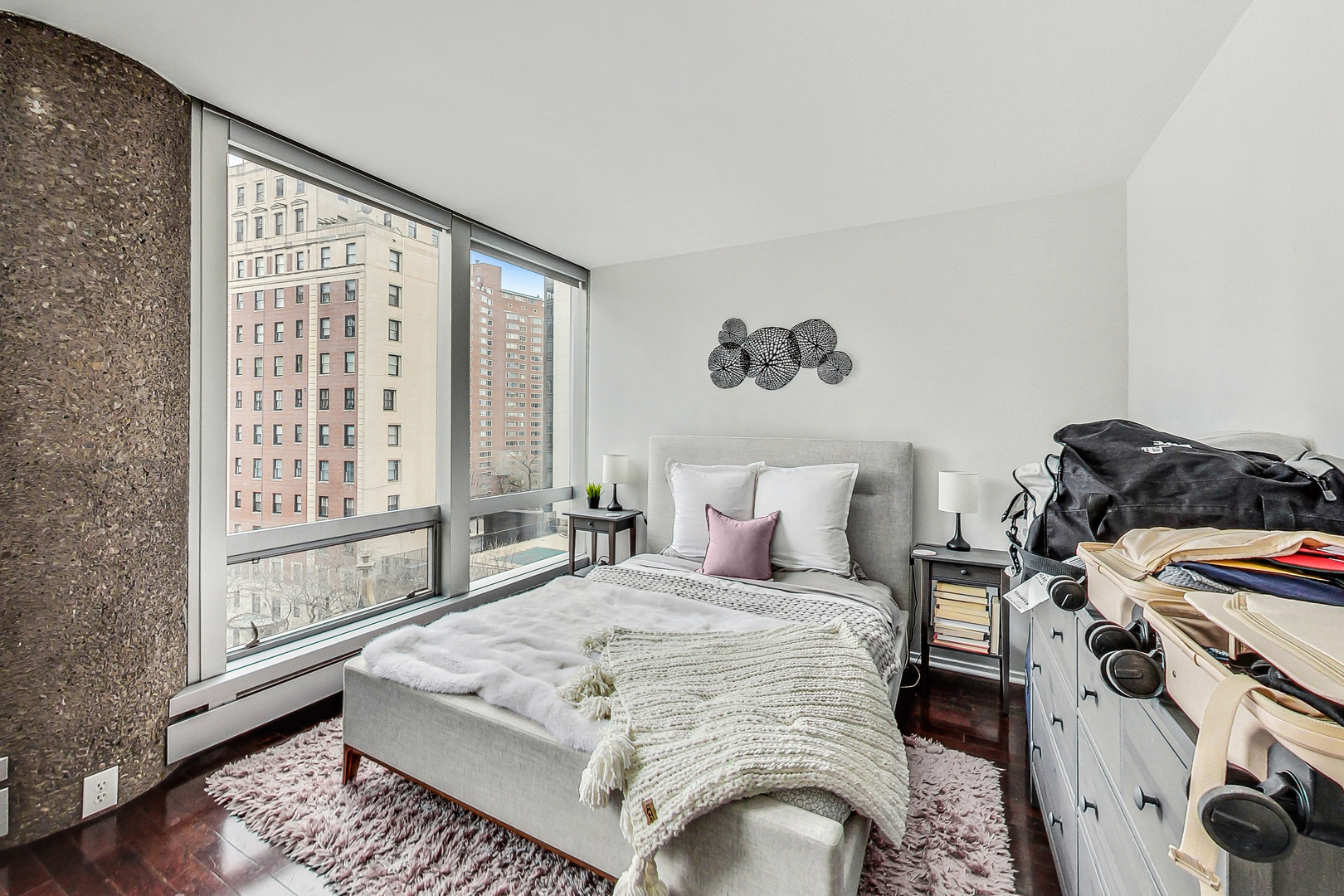 1300 N Astor Street Unit: 8C