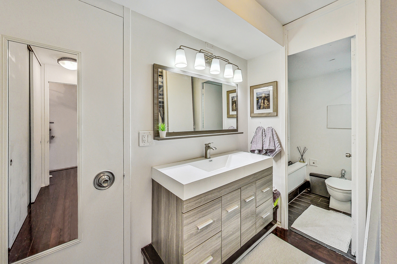 1300 N Astor Street Unit: 8C