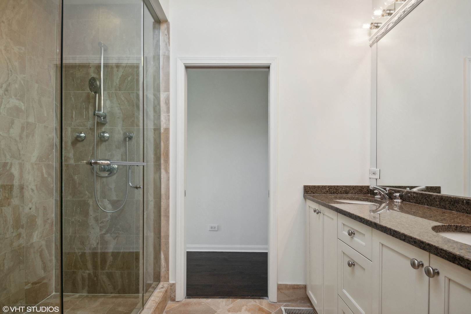 1504 N Greenview Avenue Unit: 3A