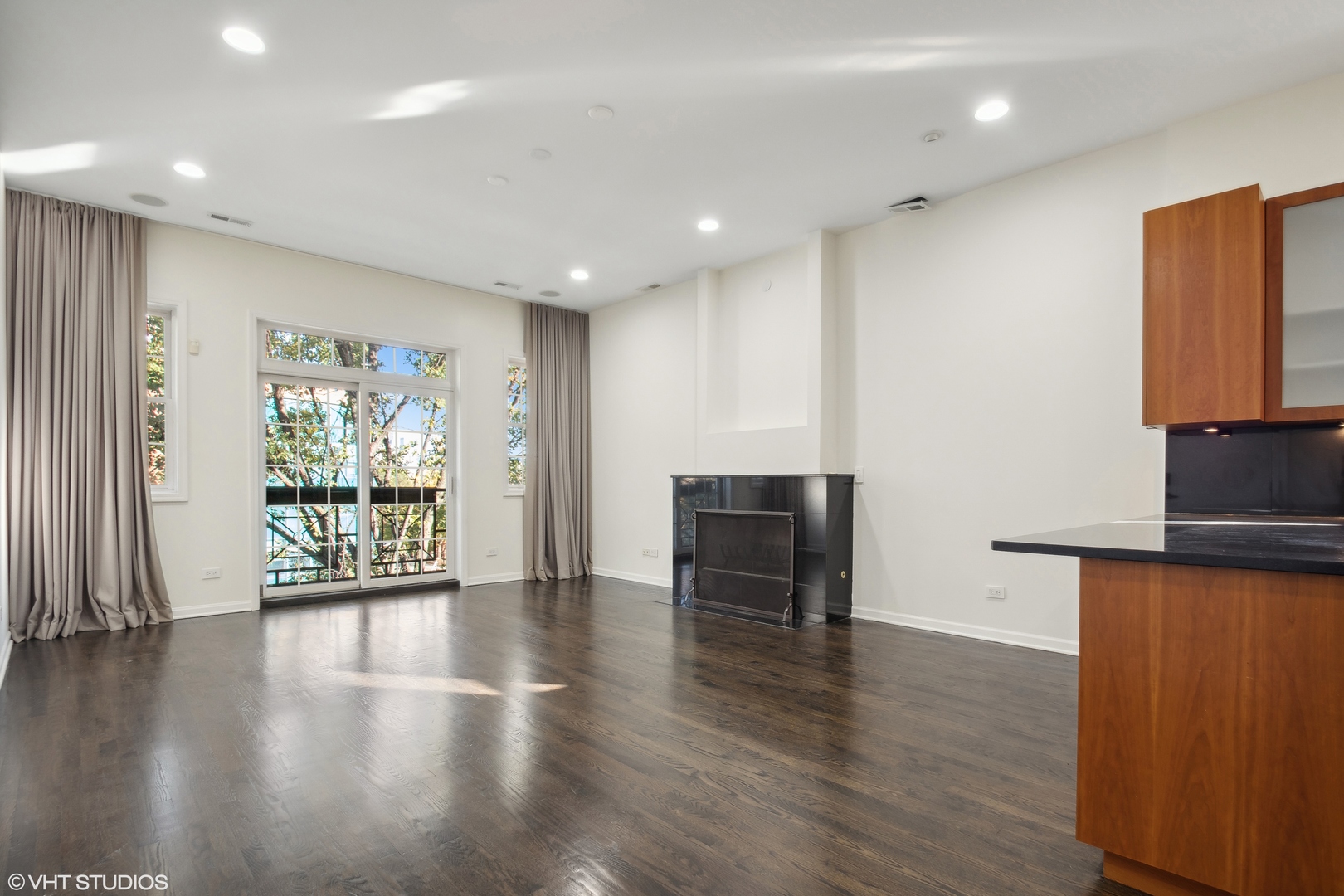 1504 N Greenview Avenue Unit: 3A