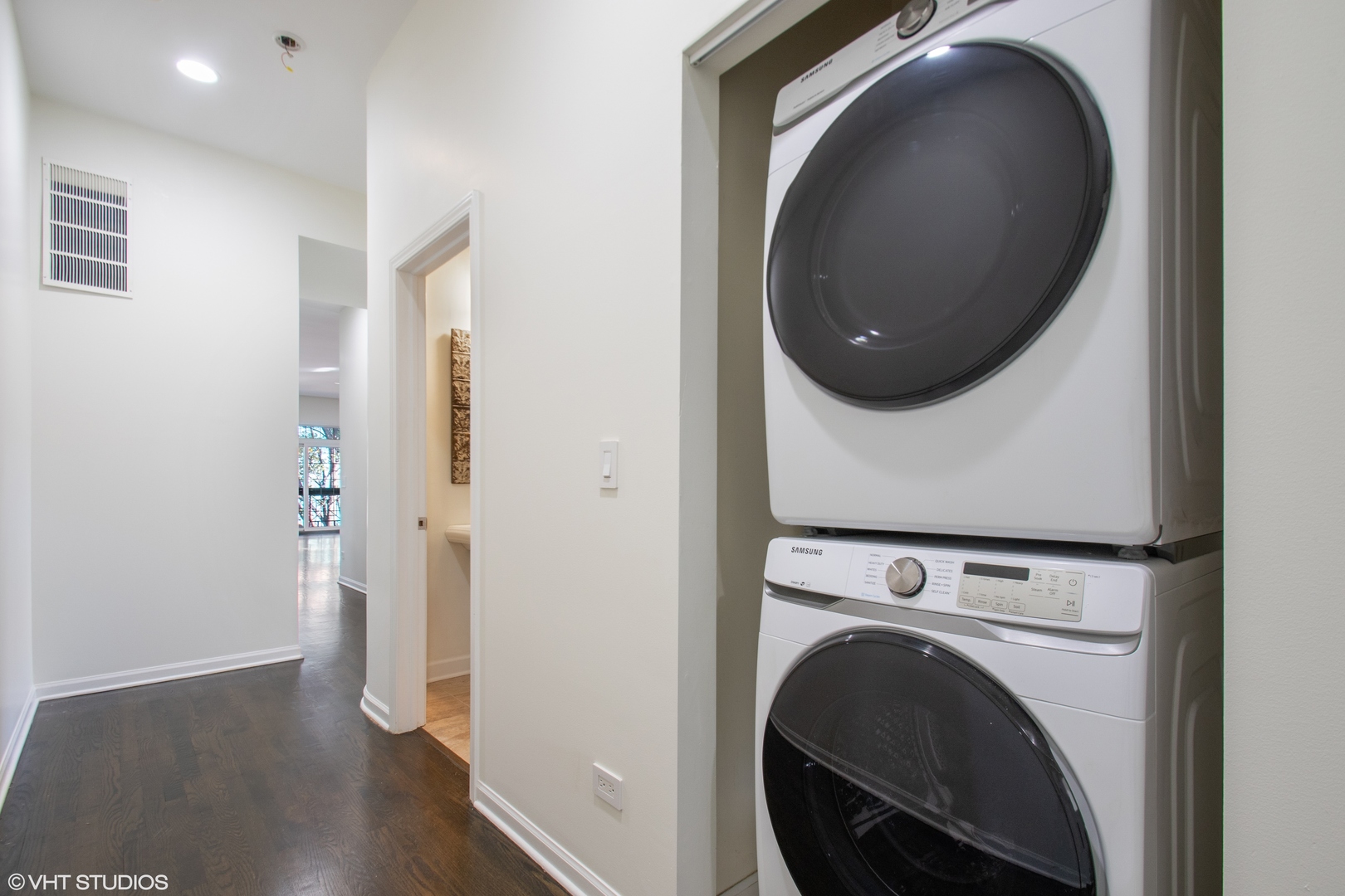 1504 N Greenview Avenue Unit: 3A