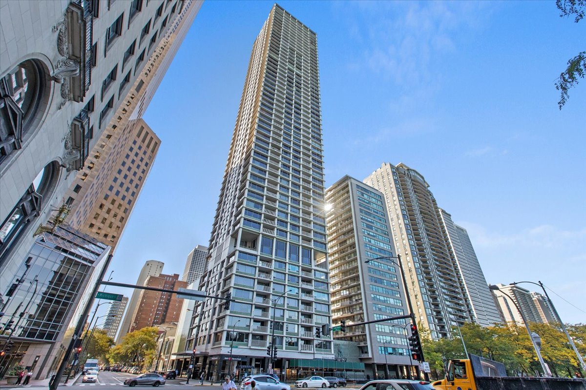 1000 N Lake Shore Plaza Unit: 20C