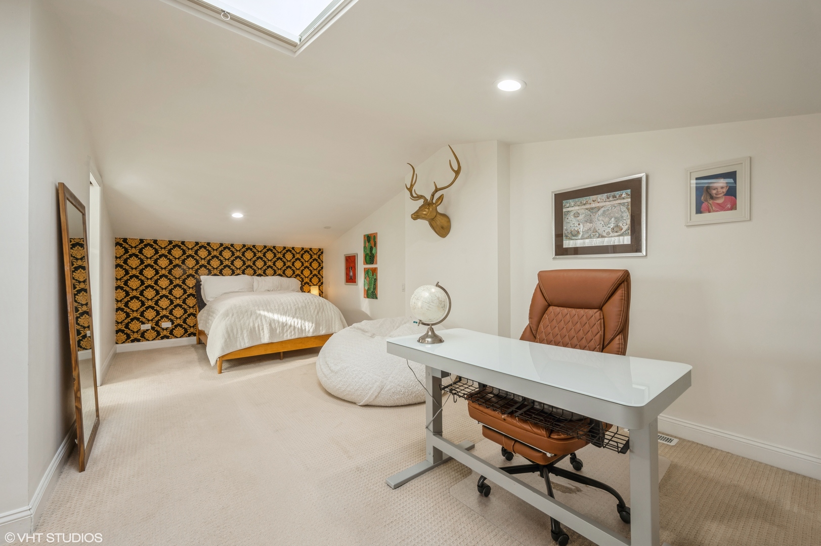 2152 N Racine Avenue Unit: 4