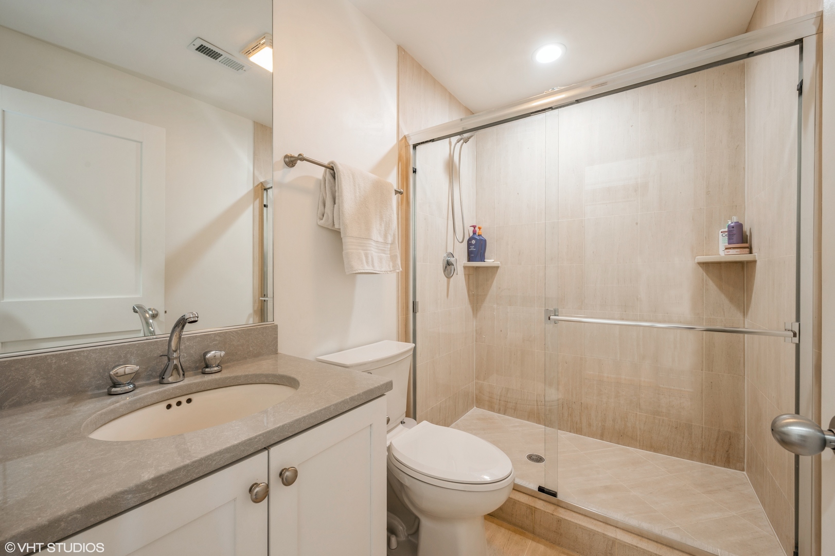 2152 N Racine Avenue Unit: 4