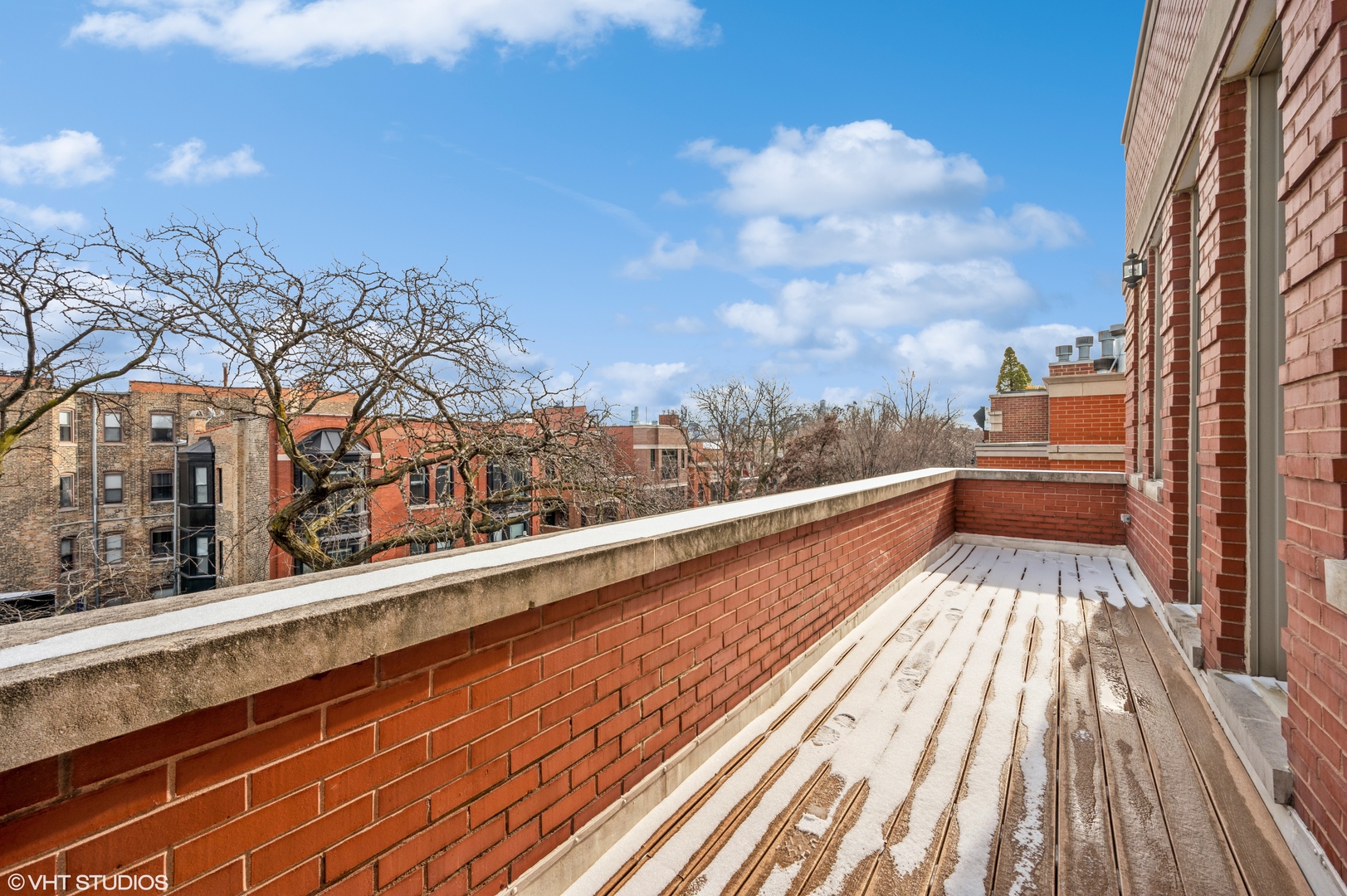 2152 N Racine Avenue Unit: 4