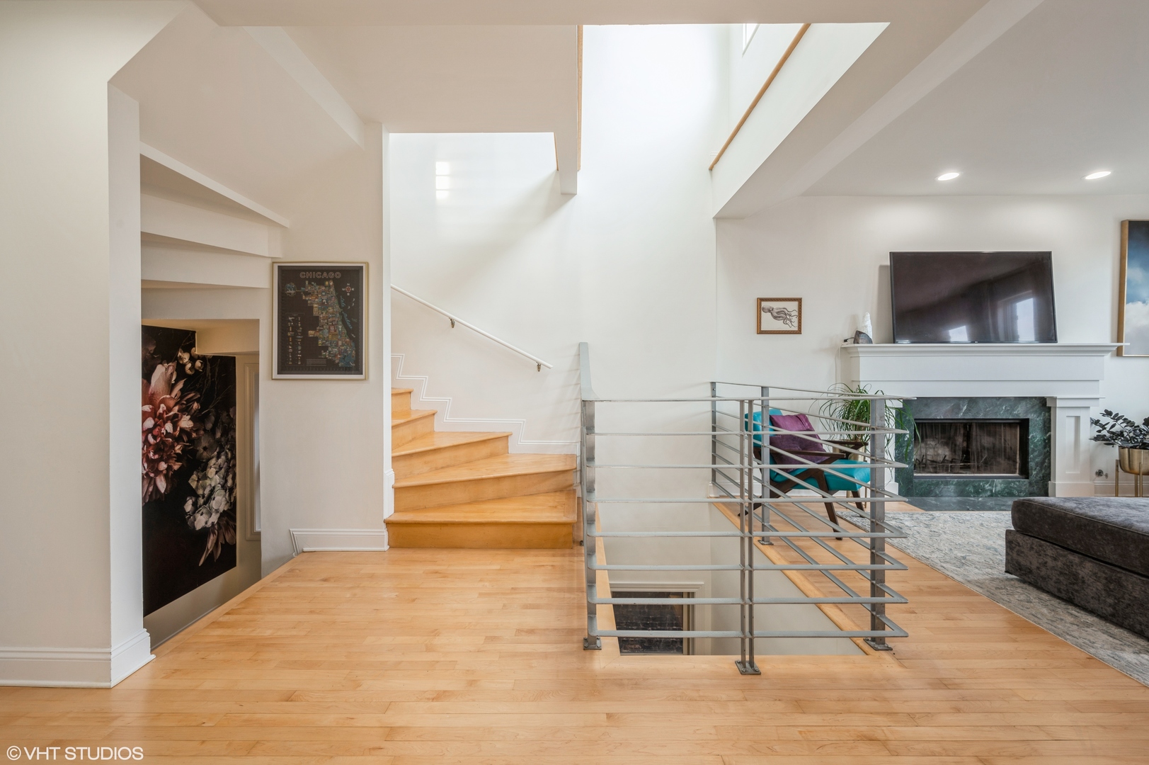 2152 N Racine Avenue Unit: 4