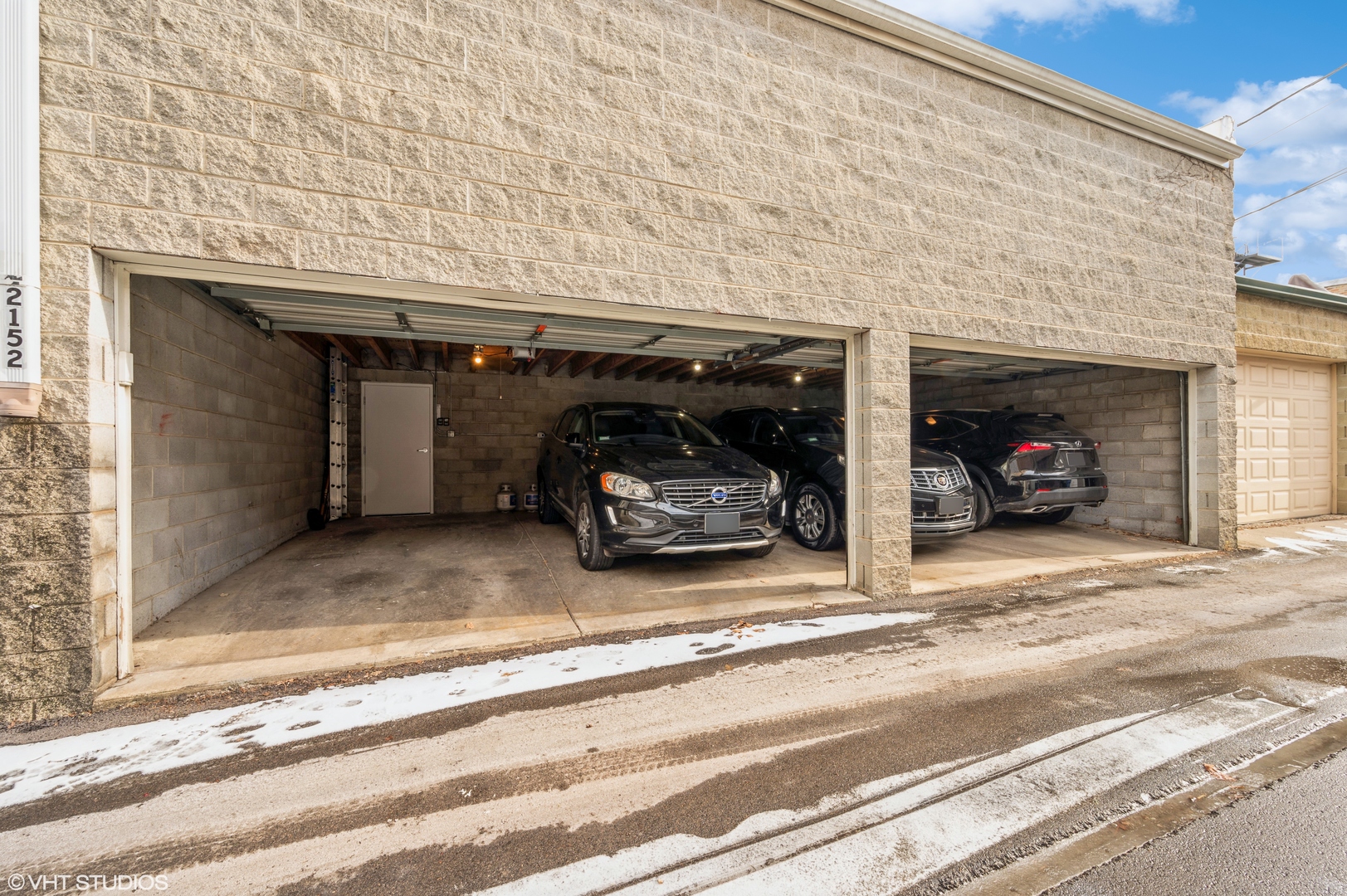 2152 N Racine Avenue Unit: 4