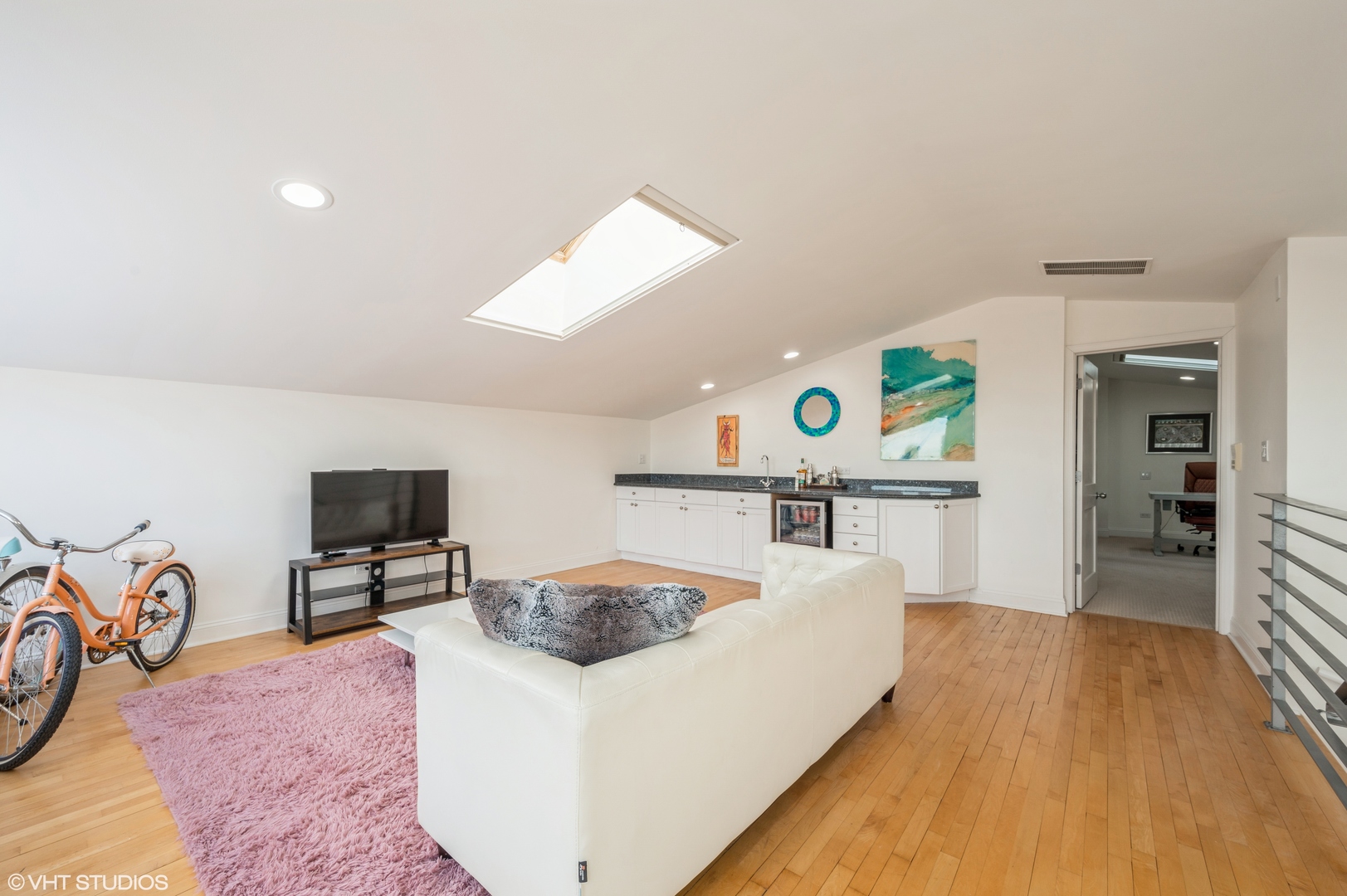 2152 N Racine Avenue Unit: 4