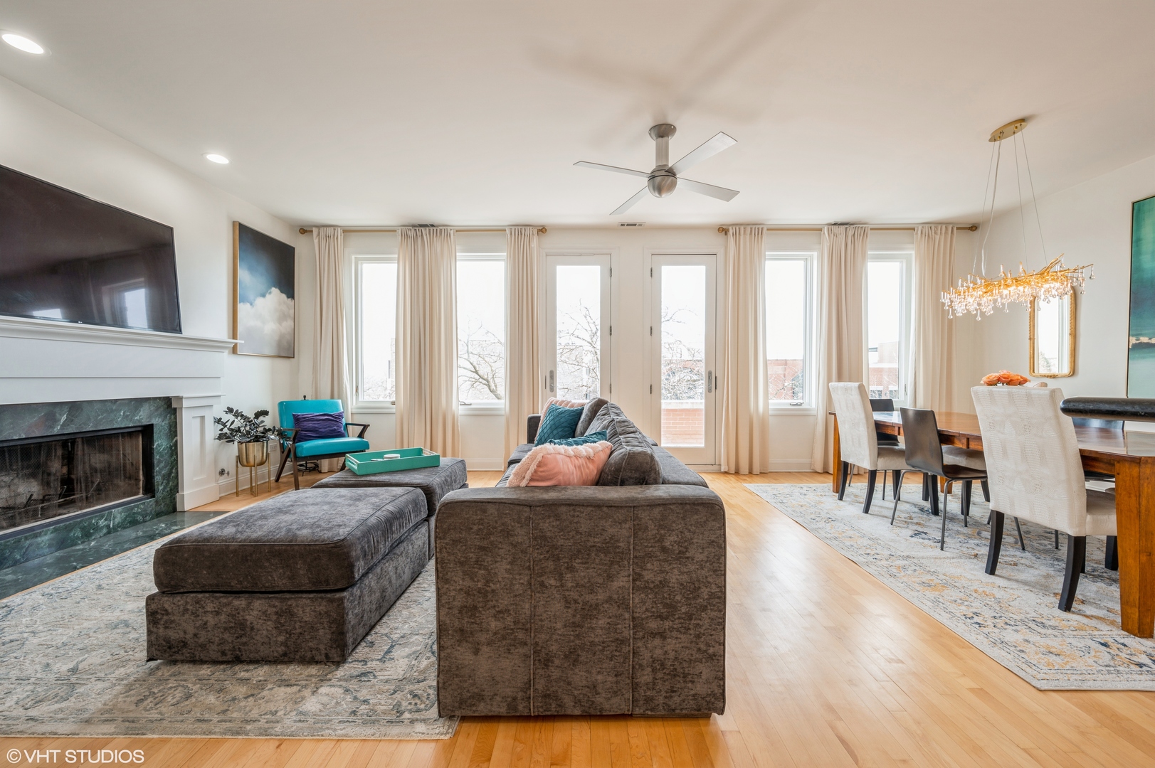2152 N Racine Avenue Unit: 4