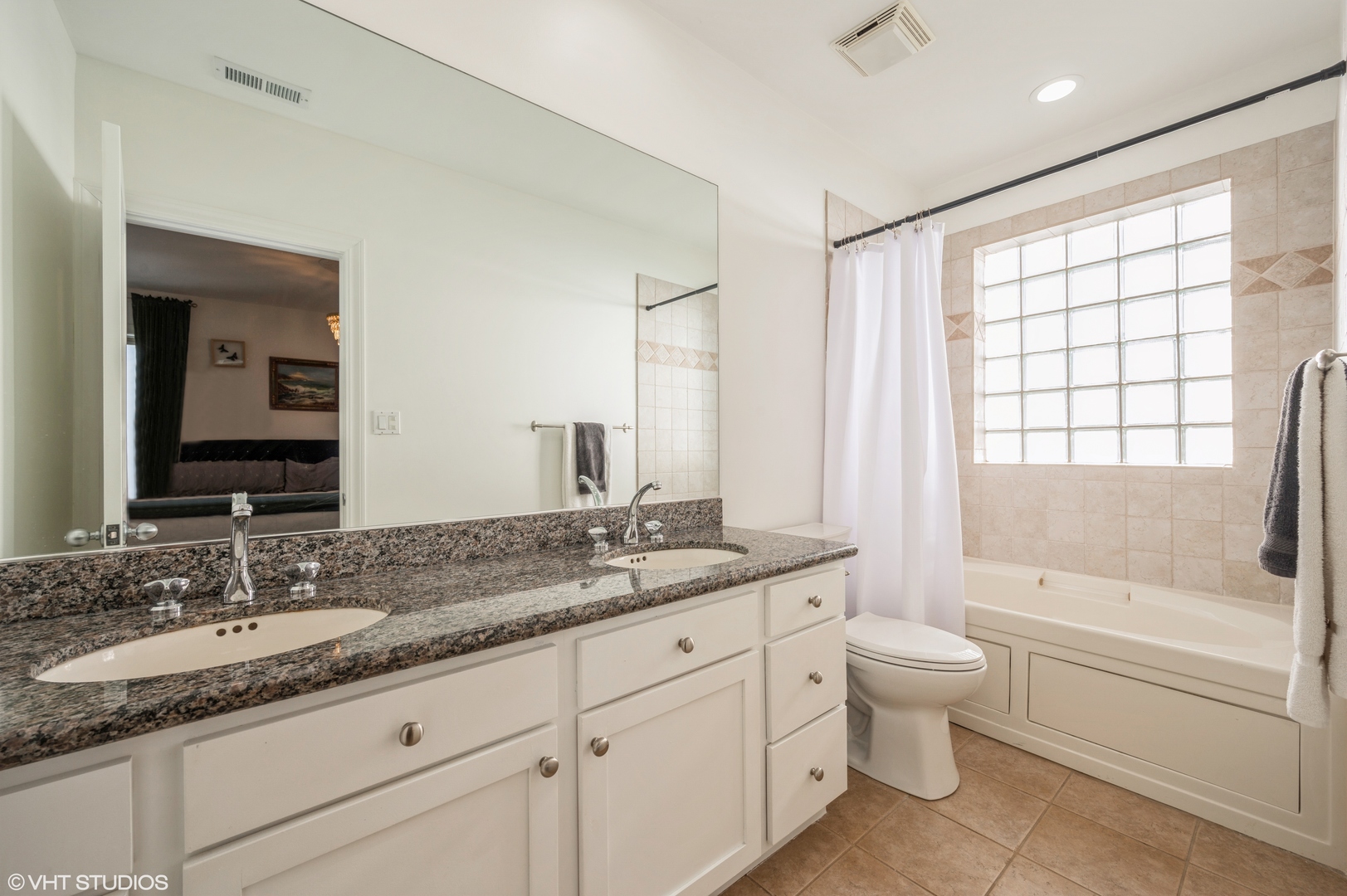 2152 N Racine Avenue Unit: 4