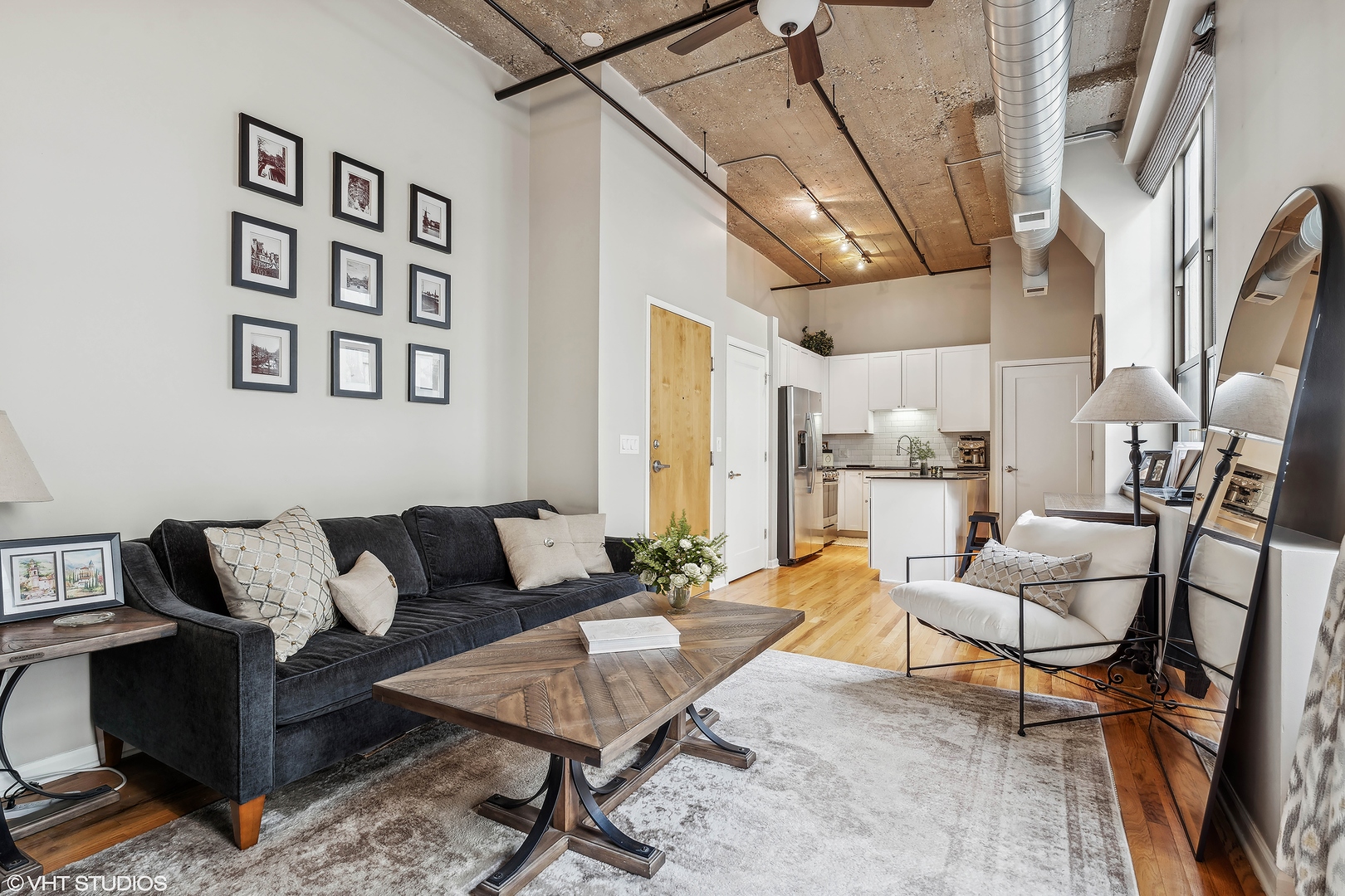 758 N Larrabee Street Unit: 631