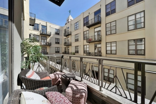 758 N Larrabee Street Unit: 631