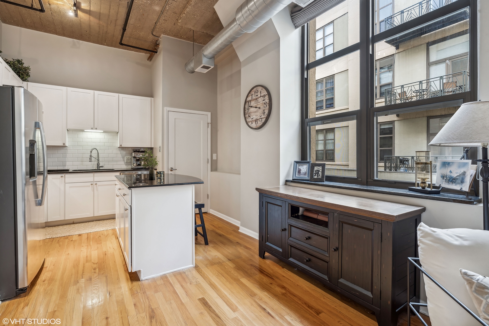 758 N Larrabee Street Unit: 631