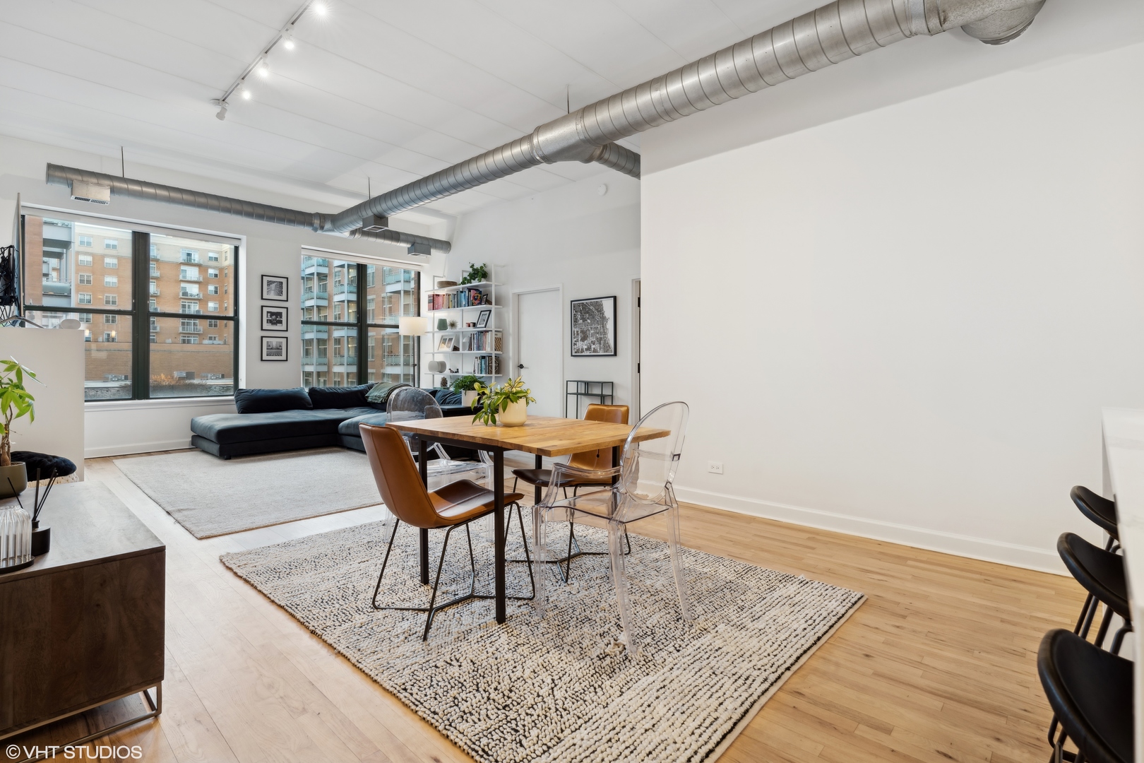 936 W Madison Street Unit: 3E