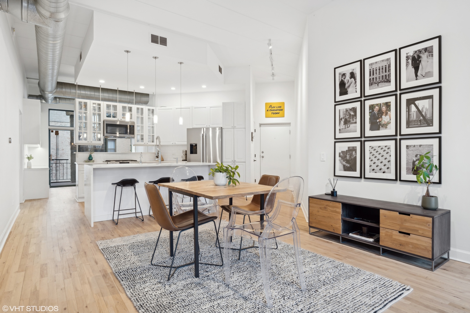 936 W Madison Street Unit: 3E