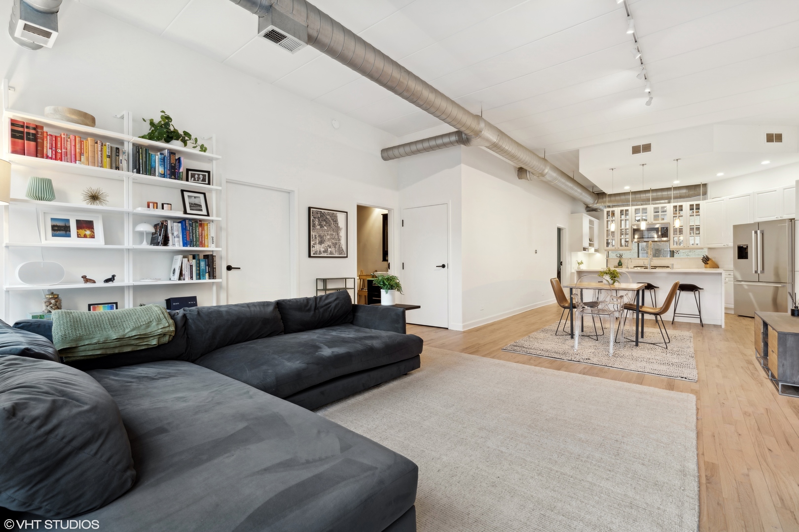 936 W Madison Street Unit: 3E