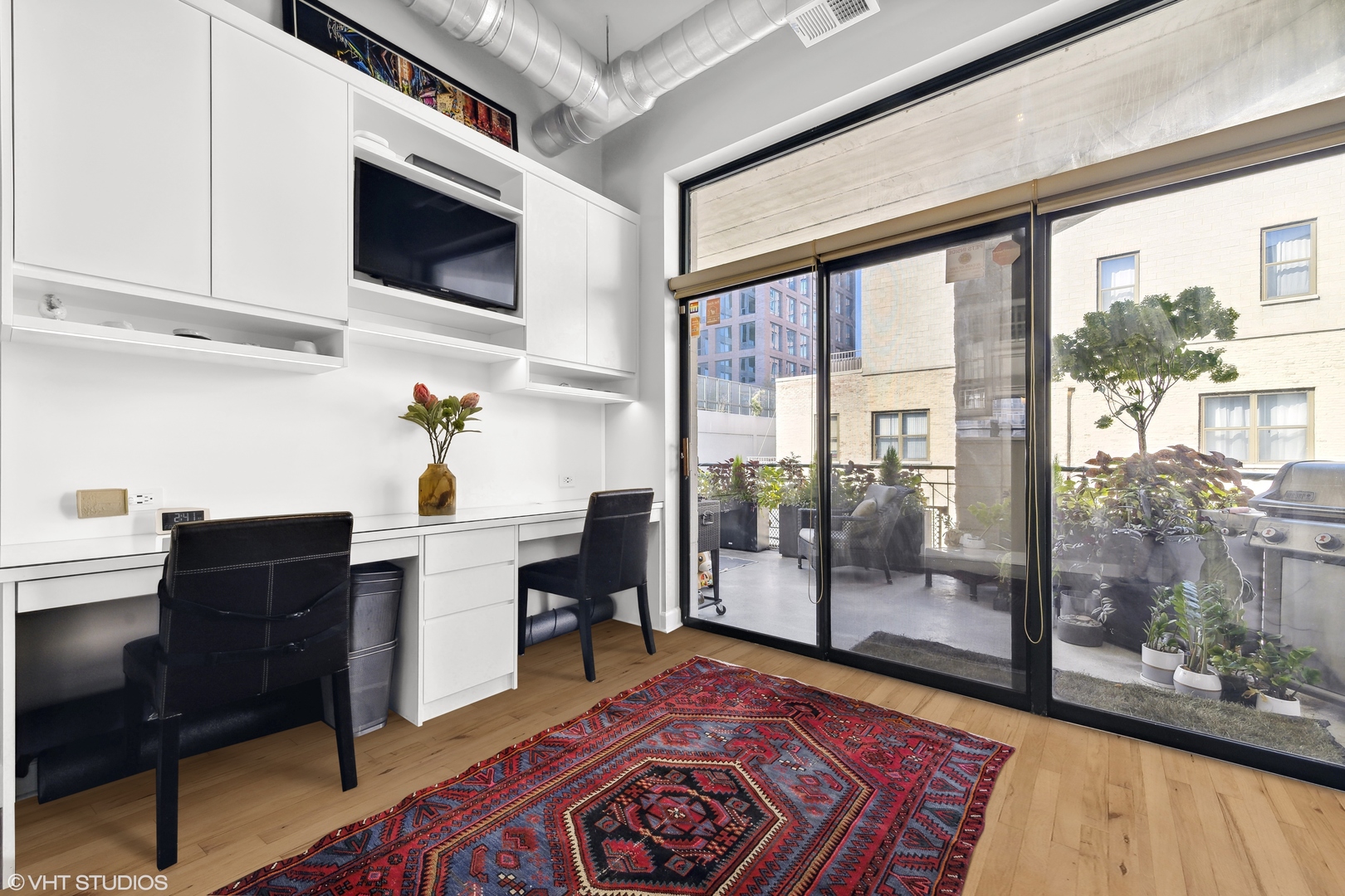 936 W Madison Street Unit: 3E