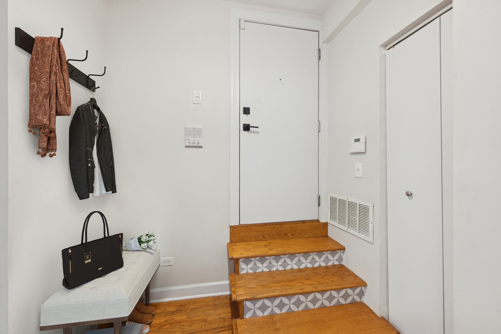 1524 W Addison Street Unit: G
