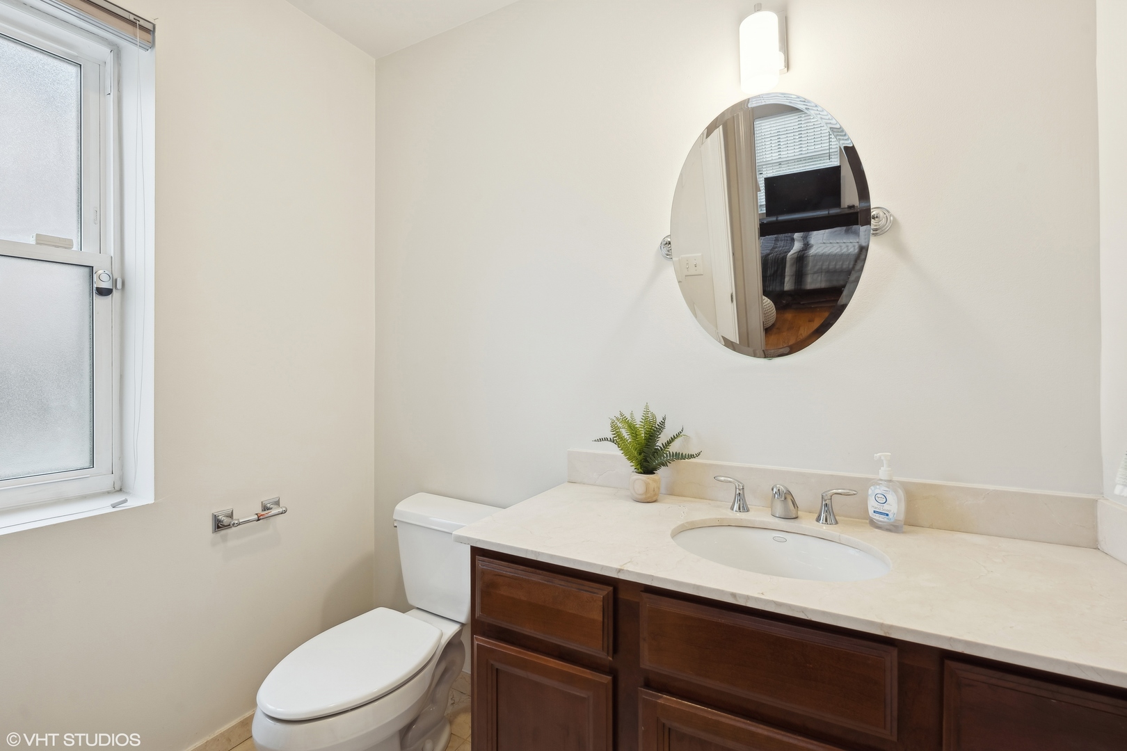 1524 W Addison Street Unit: G