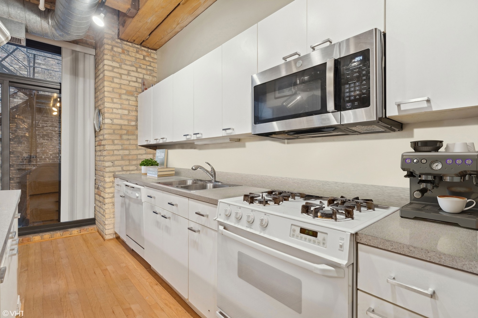 375 W Erie Street Unit: 315