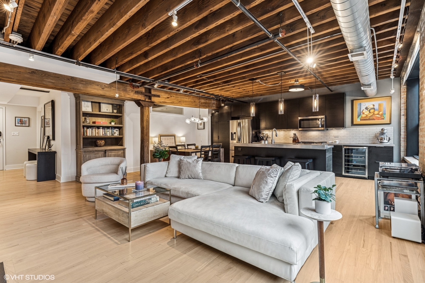 1118 W Fulton Street Unit: 306