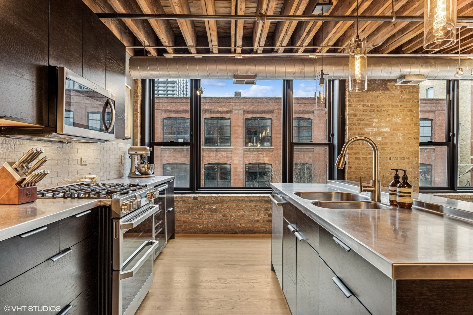 1118 W Fulton Street Unit: 306