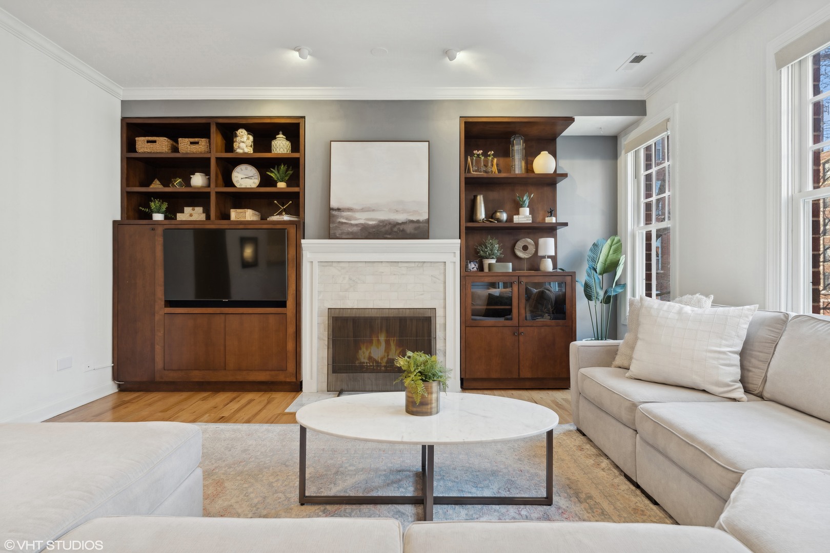3951 N HERMITAGE Avenue Unit: B