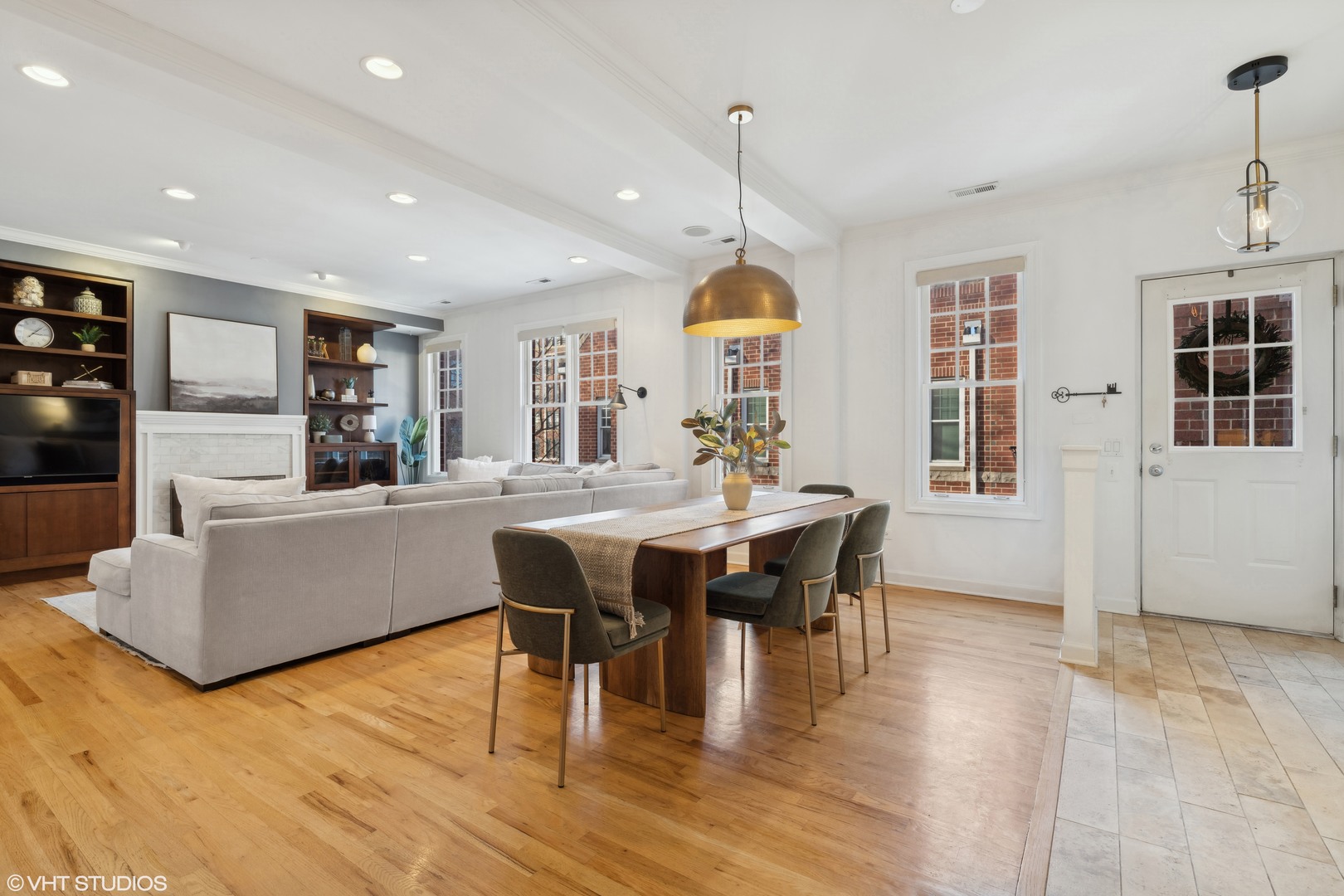 3951 N HERMITAGE Avenue Unit: B